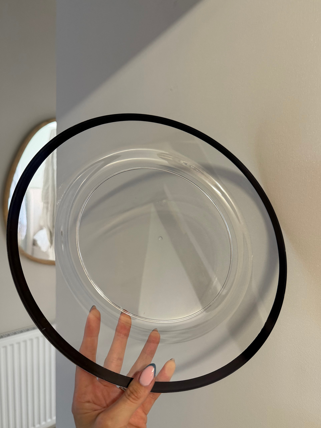Black Rim Plastic Charger Plates